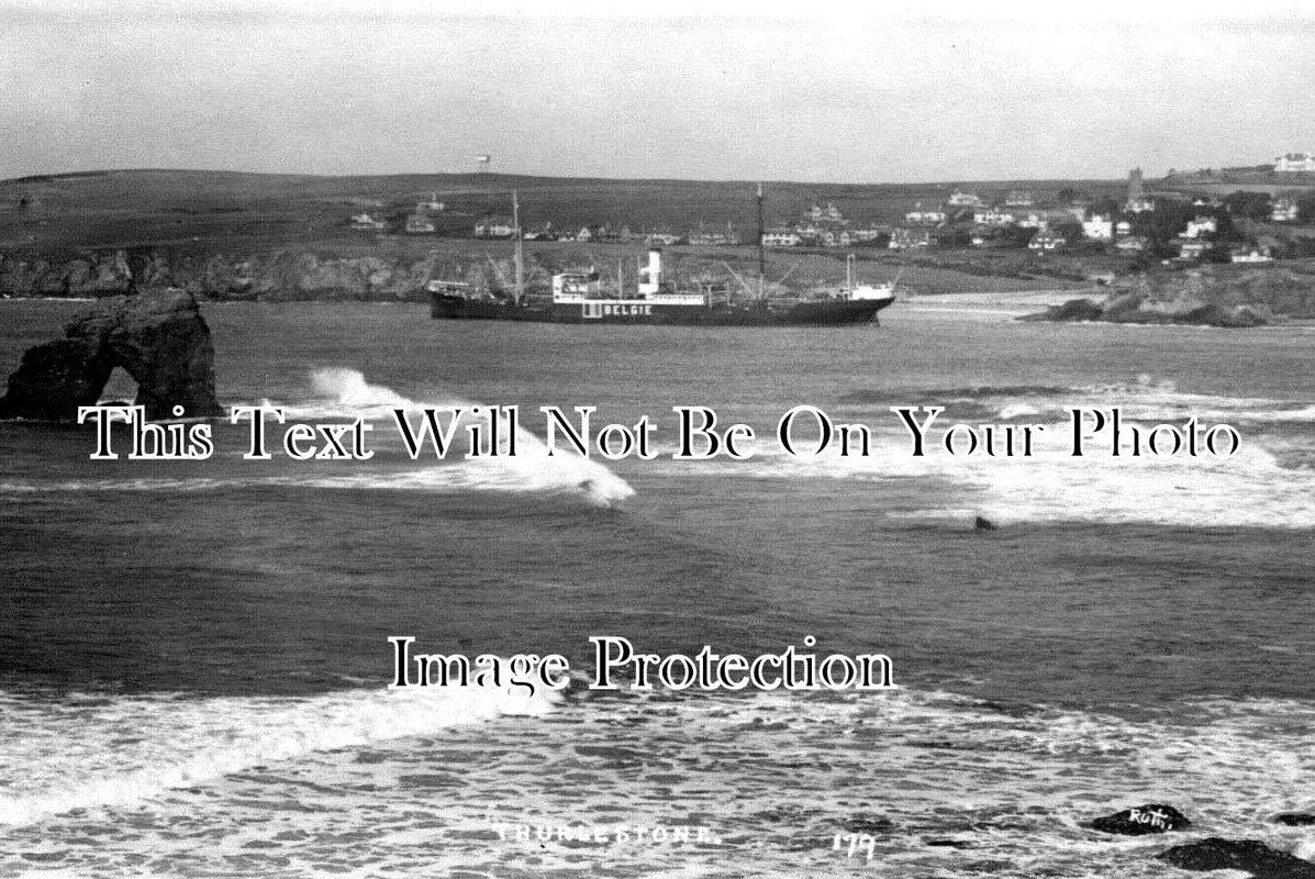 DE 4624 - SS Louis Sheid Ashore At Thurlestone, Devon c1939