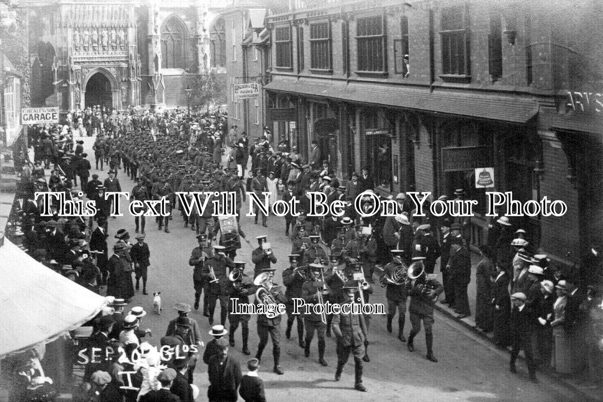 GL 2651 - Gloucester Regiment, College Street, Gloucestershire 1914 WW1