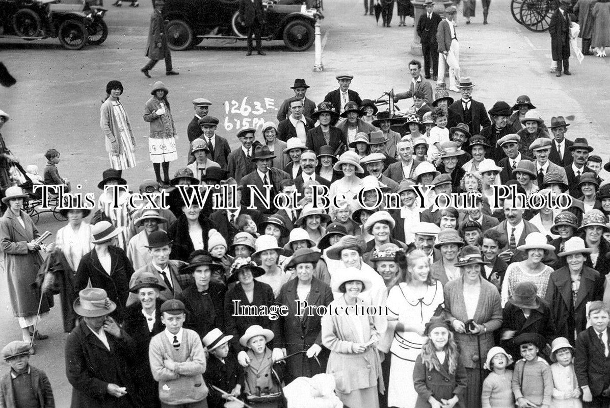 HA 5736 - Crowd At Bournemouth, Hampshire