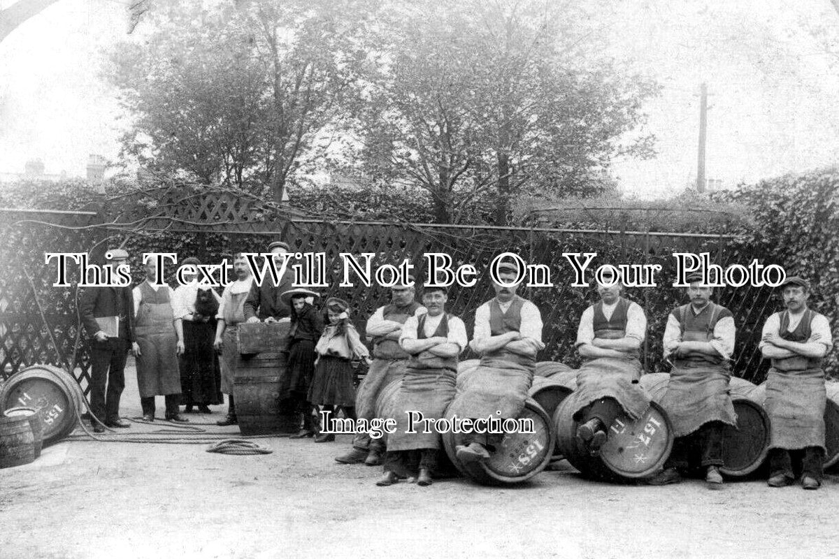 HA 5932 - Blakes Brewery Workers, Gosport, Hampshire c1938