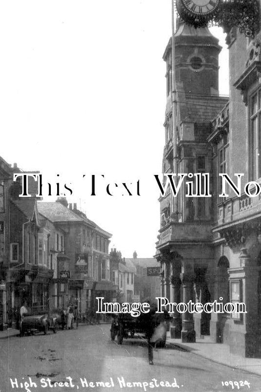 HF 2568 - High Street, Hemel Hempstead, Hertfordshire