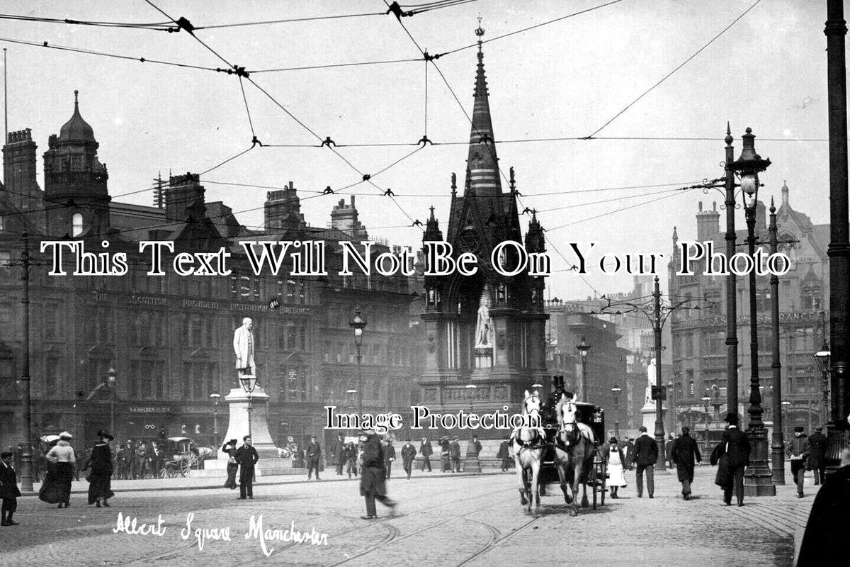 LA 7586 - Albert Square, Manchester, Lancashire