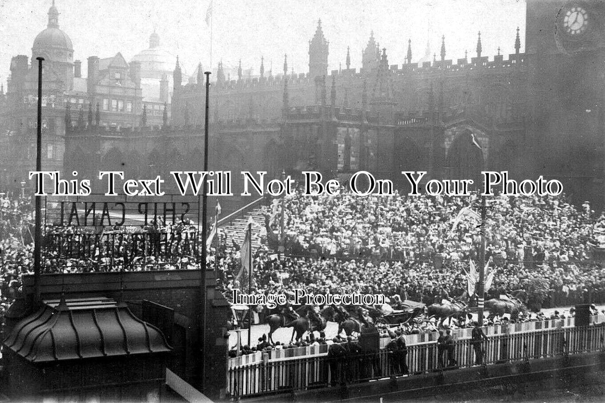 LA 7590 - Manchester Ship Canal Event At Cathedral, Lancashire