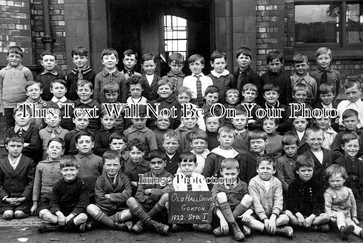 LA 7591 - Old Hall Drive School Class Group, Gorton, Lancashire
