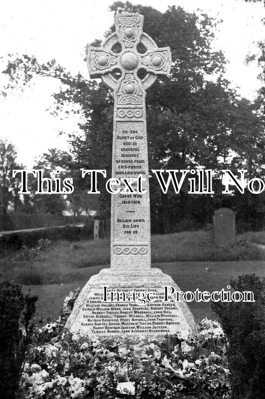 LA 7596 - St James WW1 Cross War Memorial, Leyland, Lancashire