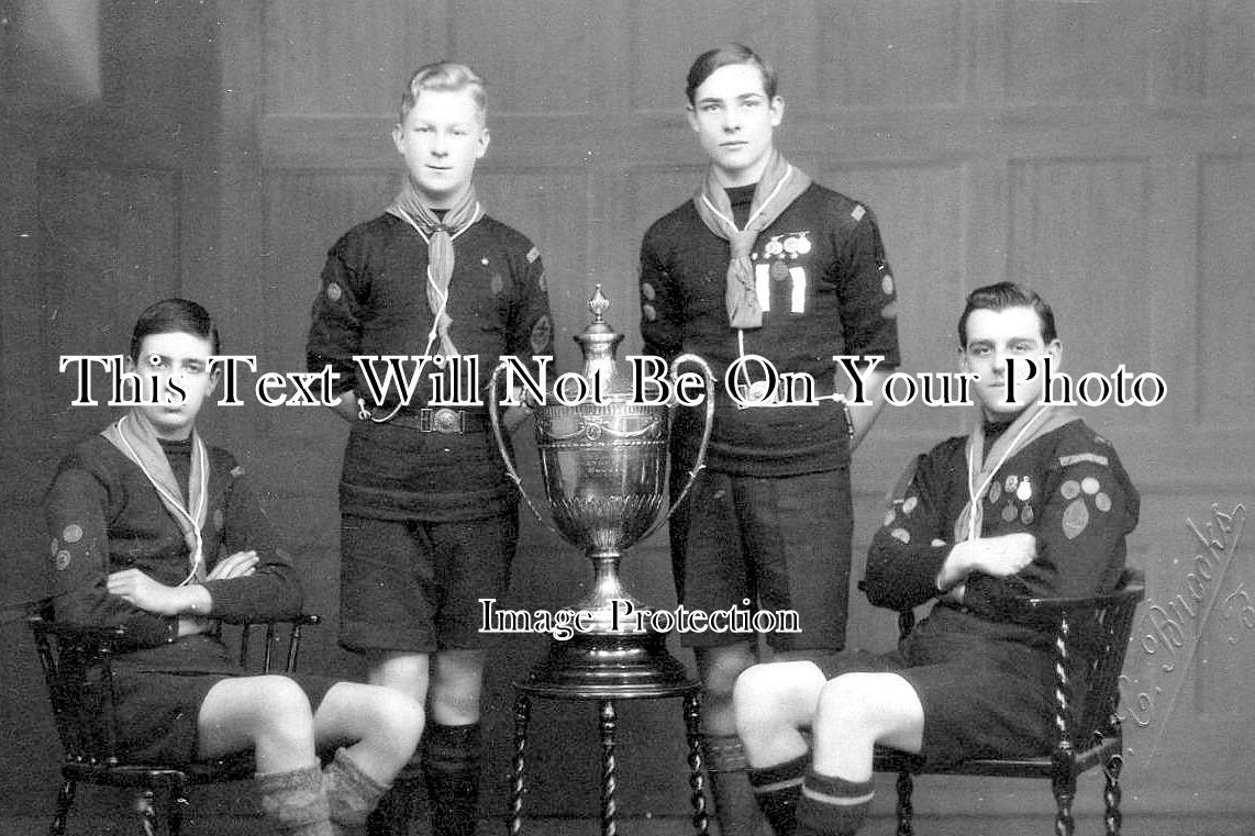 LA 7643 - Scouts With Cup, Barrow In Furness, Lancashire