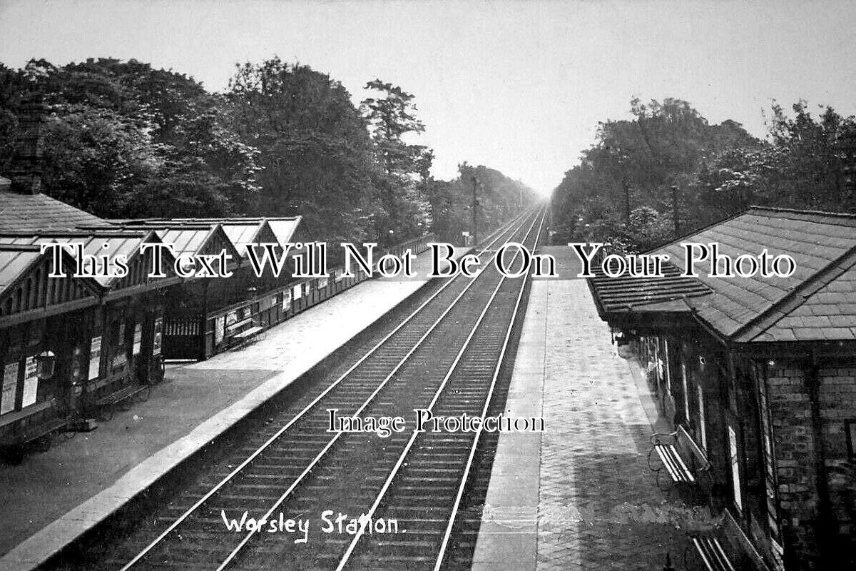 LA 7647 - Worsley Railway Station, Lancashire