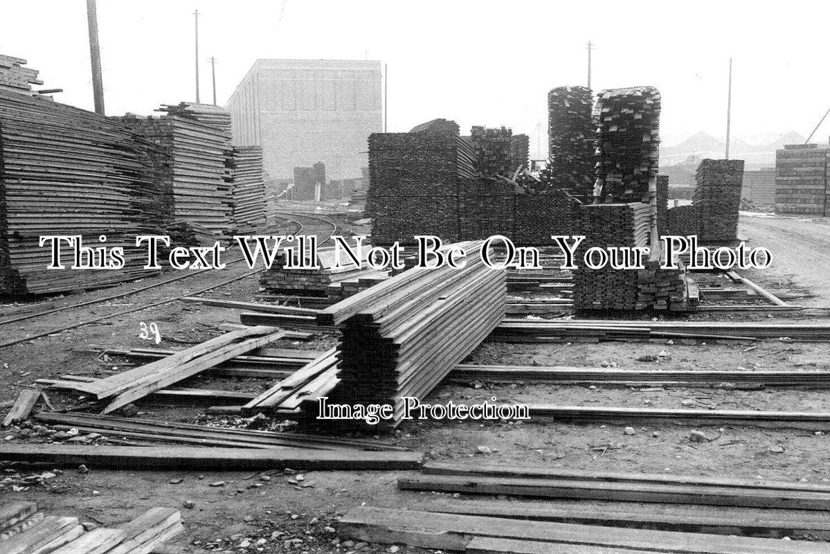 LA 7650 - Timber Yard, Manchester Docks, Lancashire