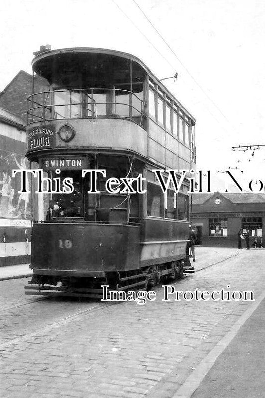 LA 7659 - Tram Car No19 At Atherton, Lancashire