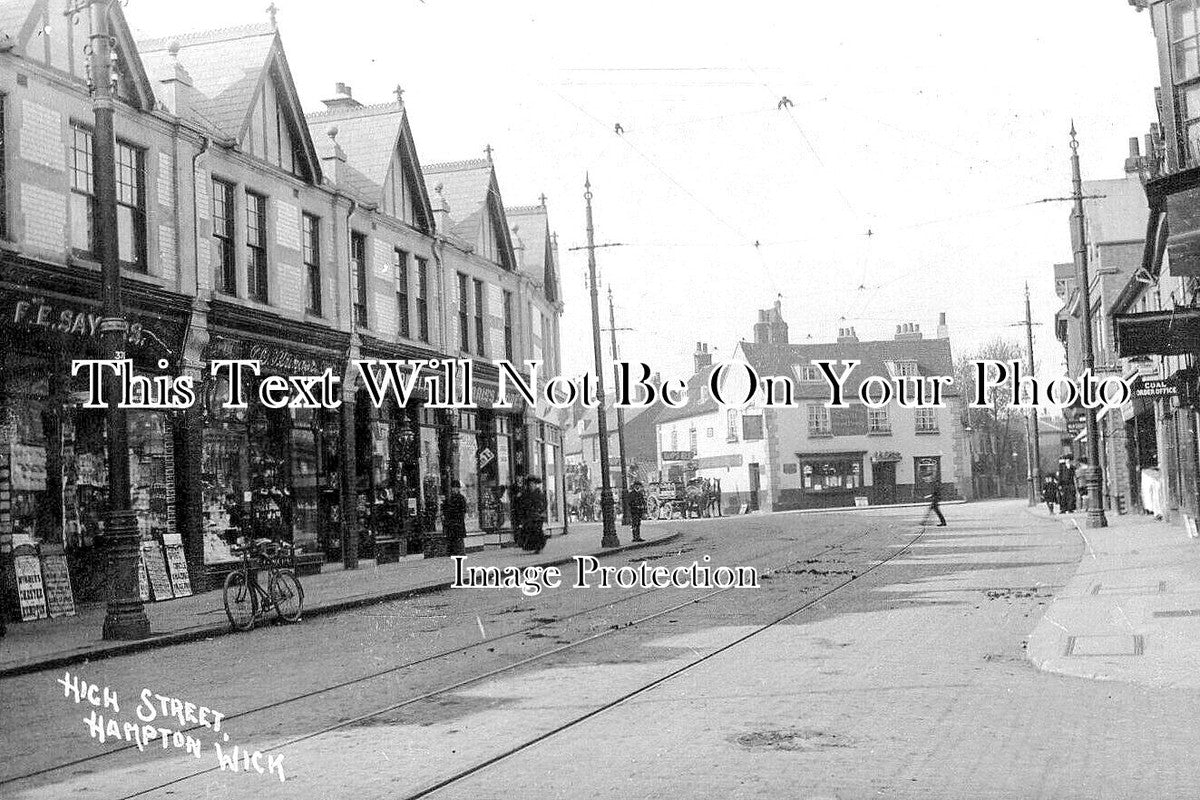 SU 3948 - High Street, Hampton Wick, Surrey
