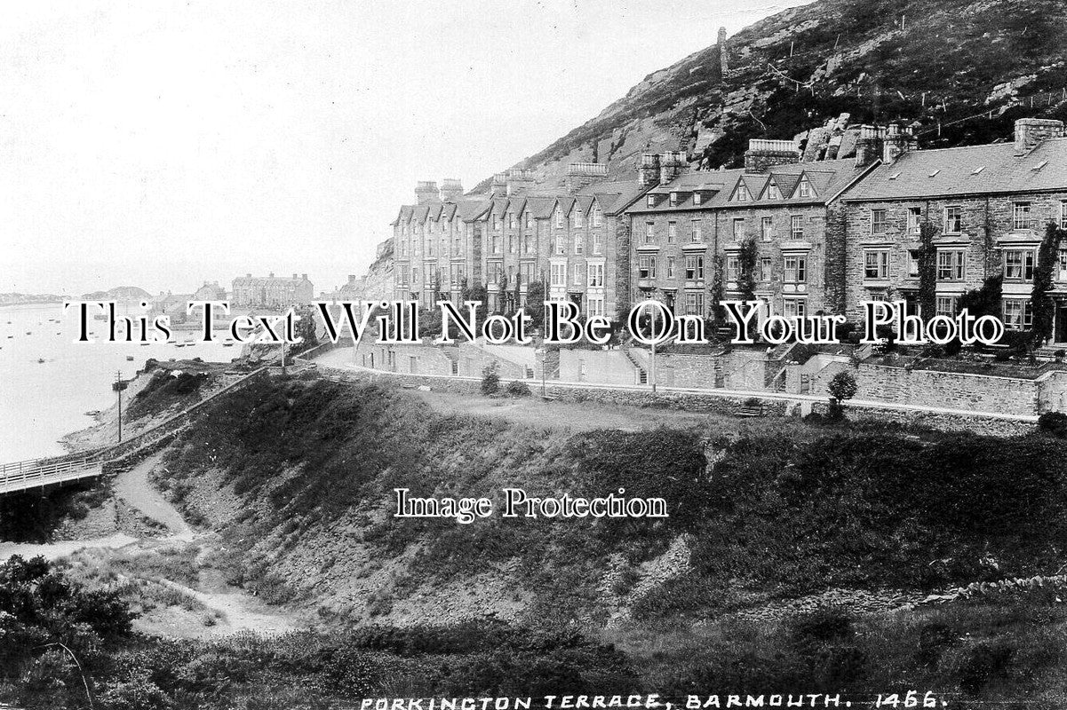 WL 3303 - Porkington Terrace, Barmouth, Wales c1914
