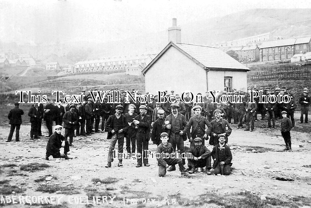 WL 3524 - Abergorkey Colliery Coal Mine Pay Day, Wales c1908