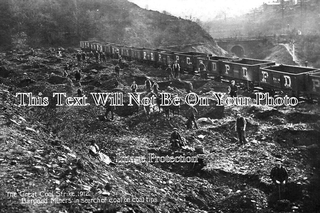 WL 3573 - The Great Coal Strike, Bargoed Mine, Wales c1912