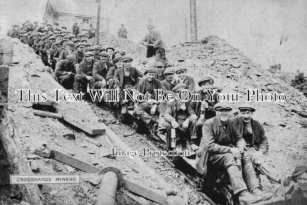 WL 3579 - Crosshands Miners, Wales c1921