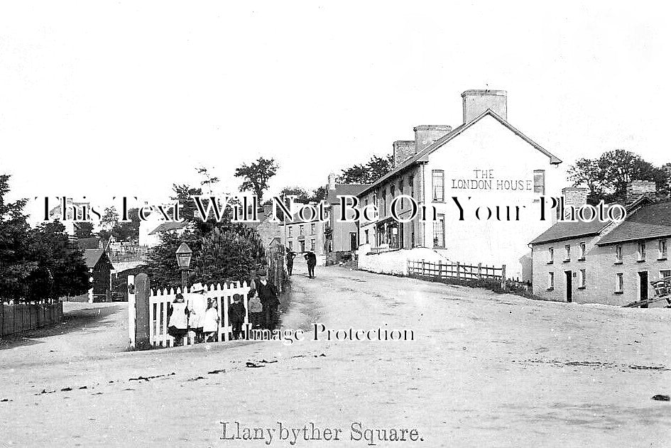 WL 3673 - The London House, Llanybyther Square, Wales c1906