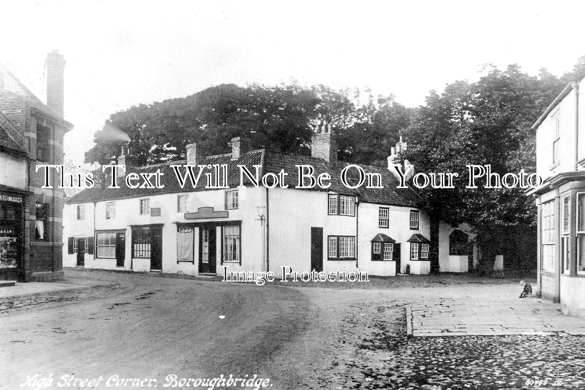 YO 13719 - High Street Corner, Boroughbridge, Yorkshire c1915