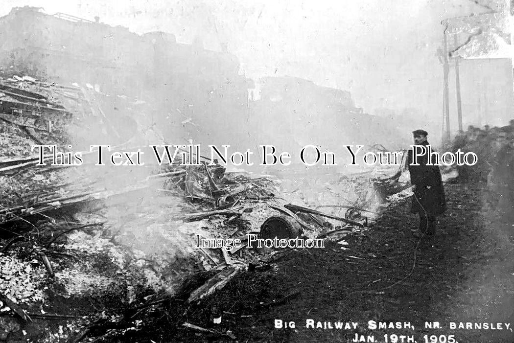 YO 13839 - Railway Smash Accident Near Barnsley, Yorkshire 1905