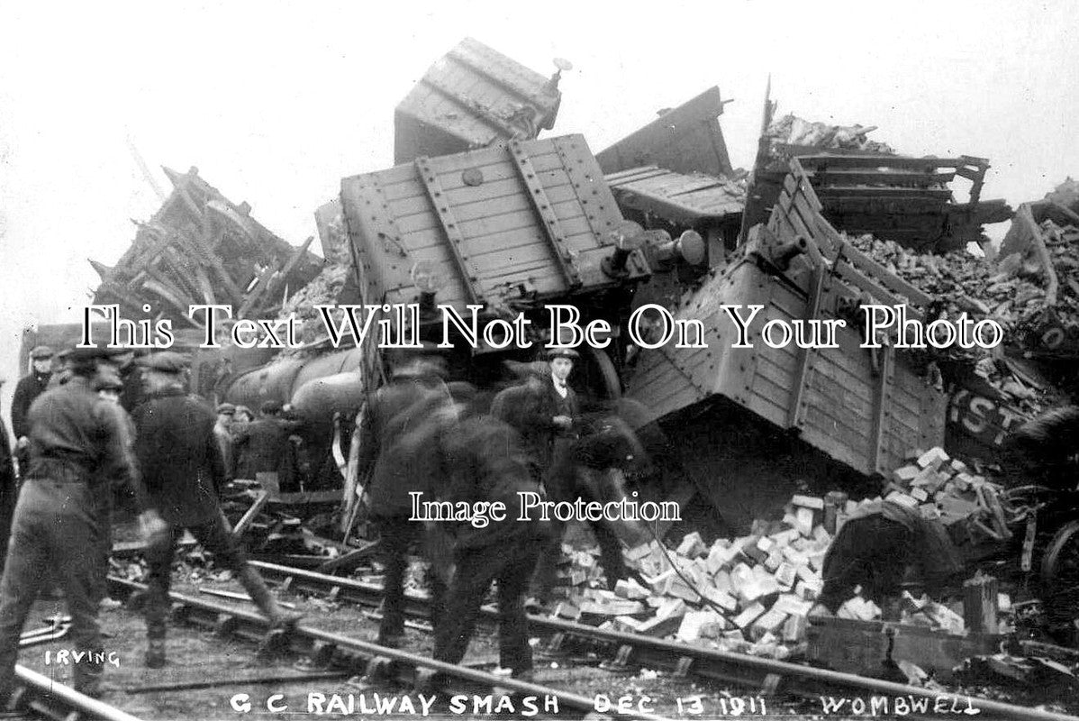 YO 13856 - GCR Railway Smash Accident At Wombwell, Yorkshire 1911