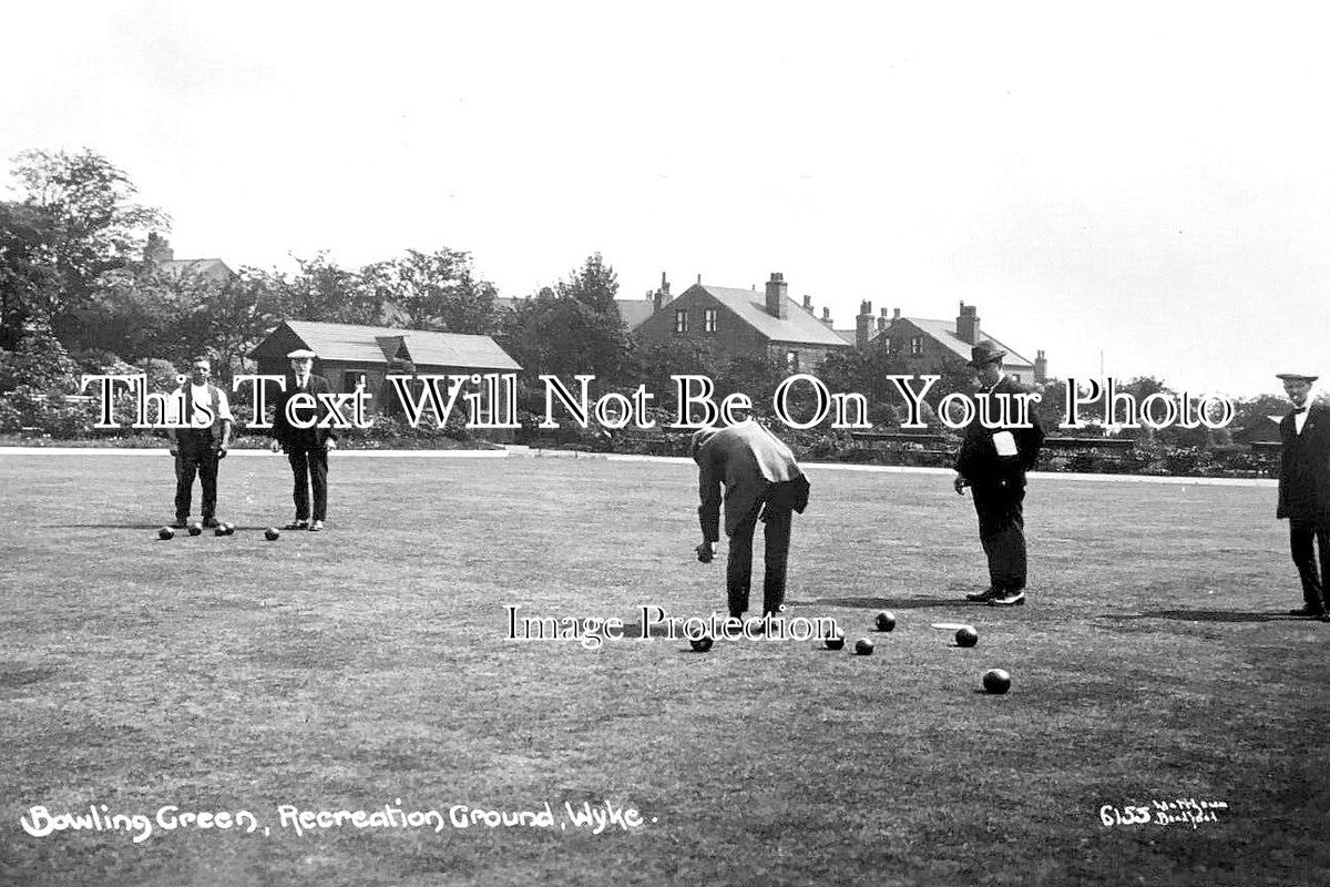 YO 13878 - Bowling Green, Wyke Recreation Ground, Bradford, Yorkshire