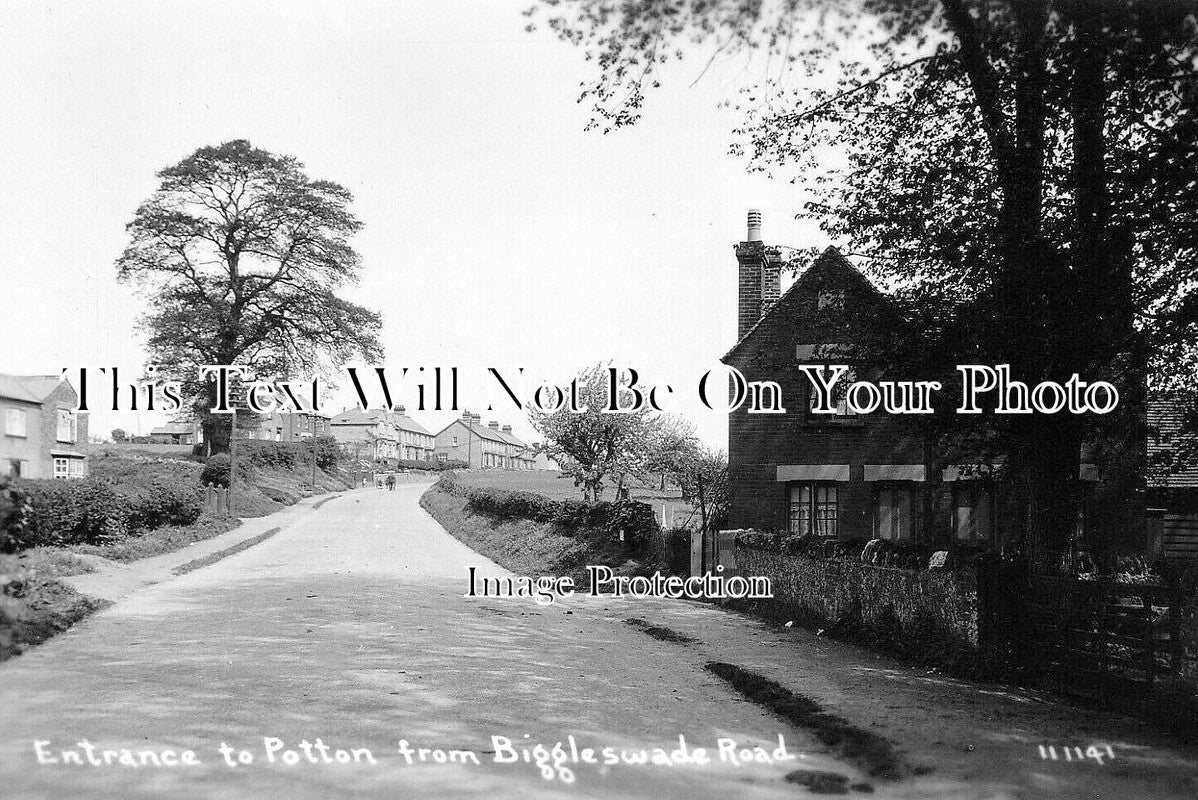 BF 1352 - Entrance To Potton From Biggleswade Road, Bedfordshire