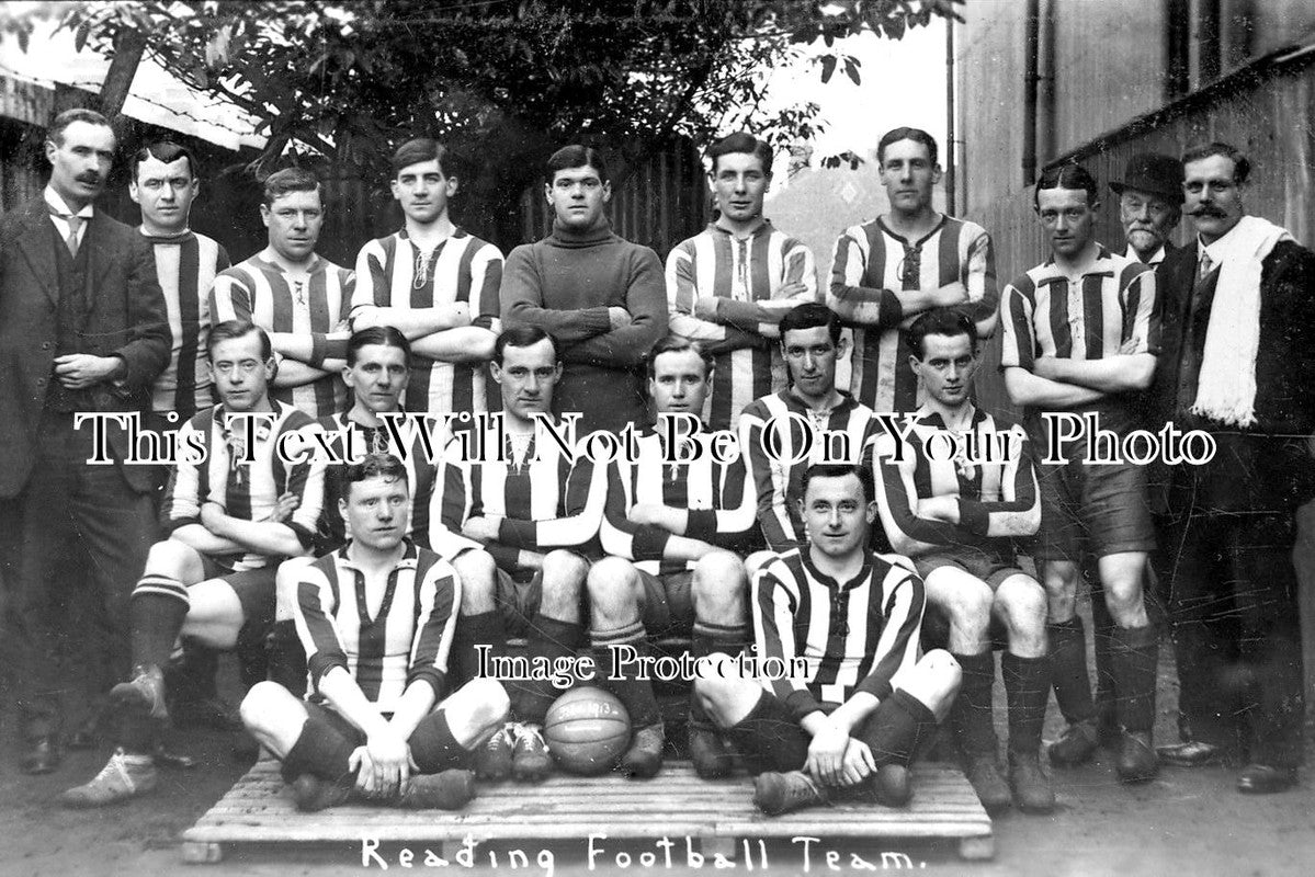 BK 1073 - Reading Football Club Team, Berkshire