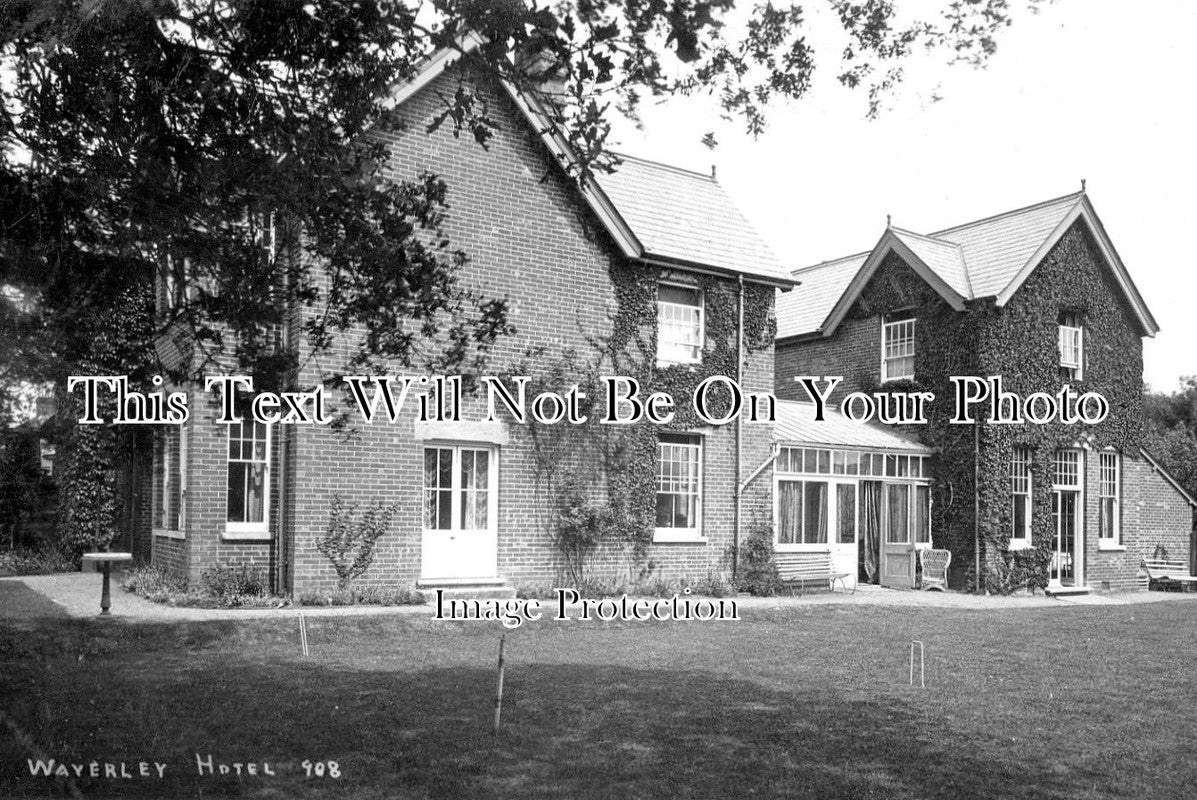 BK 1167 - Waverley Hotel, Crowthorne, Berkshire c1933