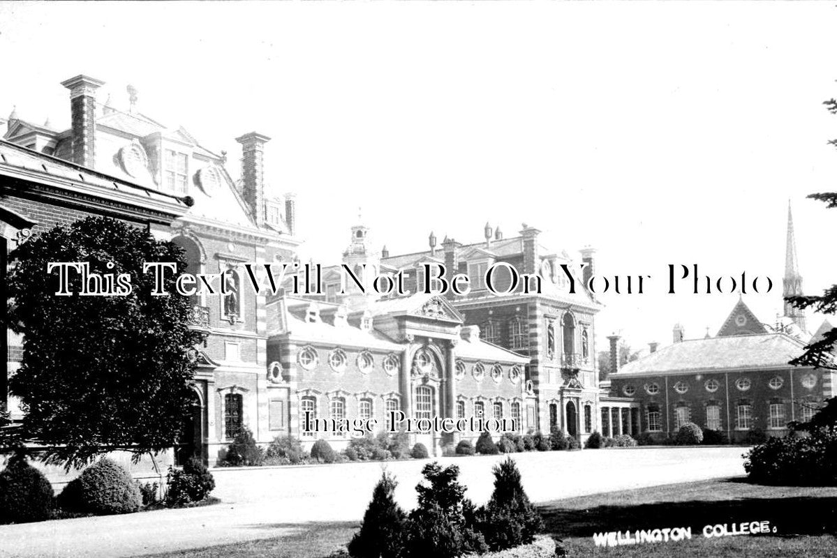 BK 1195 - Wellington College School, Crowthorne, Berkshire