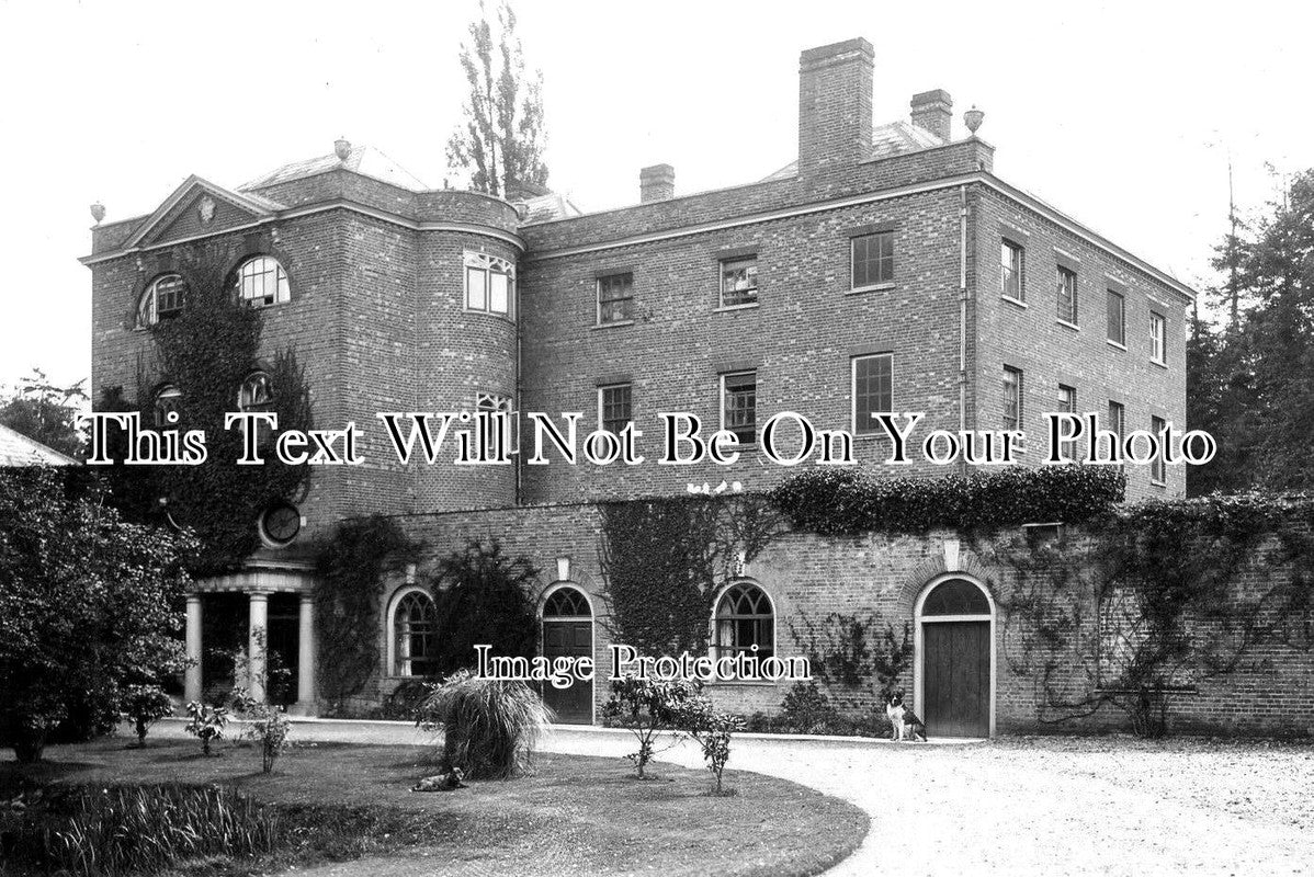 BK 1300 - The Hall, Bradfield, Berkshire c1908