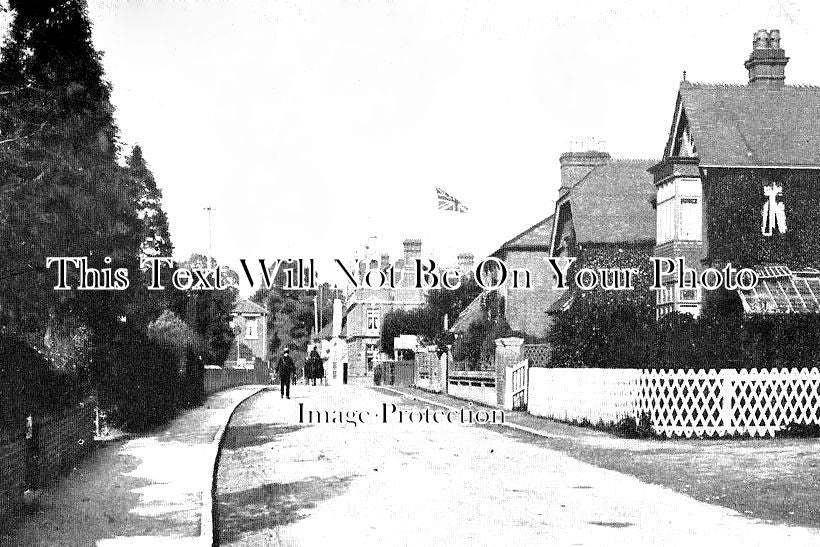 BK 1393 - Church Road, Bracknell, Berkshire c1905