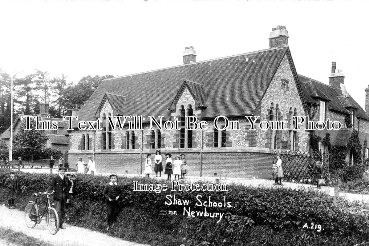 BK 1525 - Shaw Schools Near Newbury, Berkshire