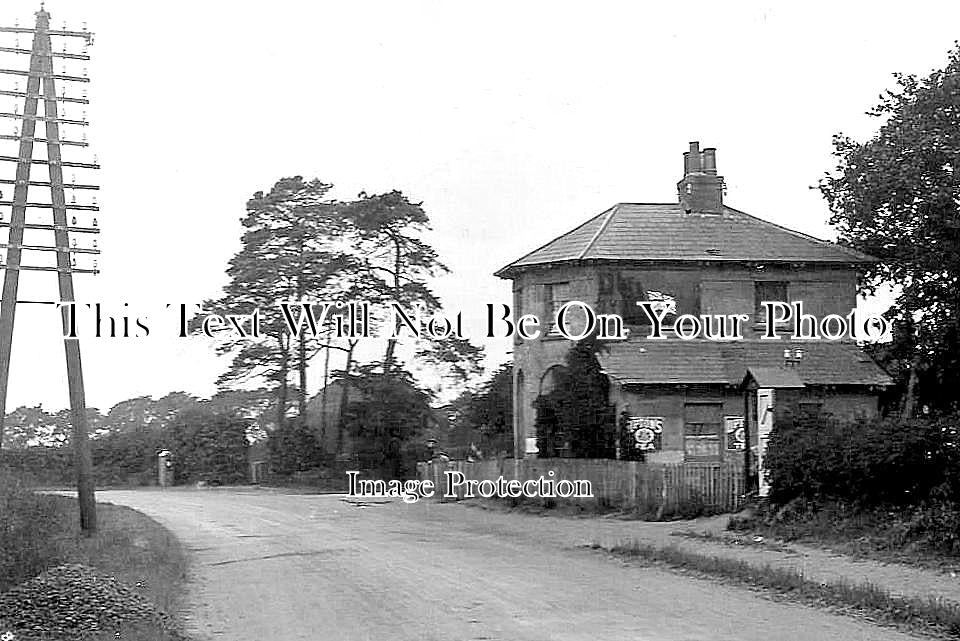 BK 1590 - Old Toll House, Thatcham, Berkshire