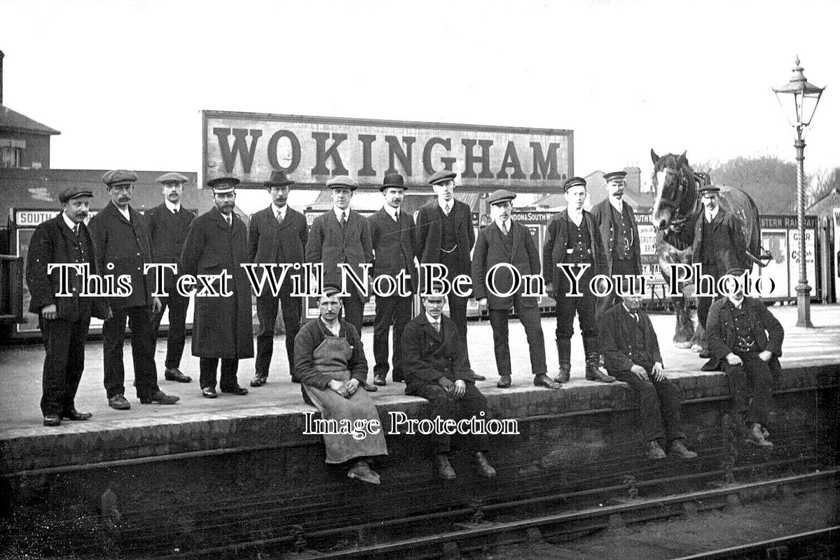 BK 1726 - Wokingham Railway Station, Berkshire