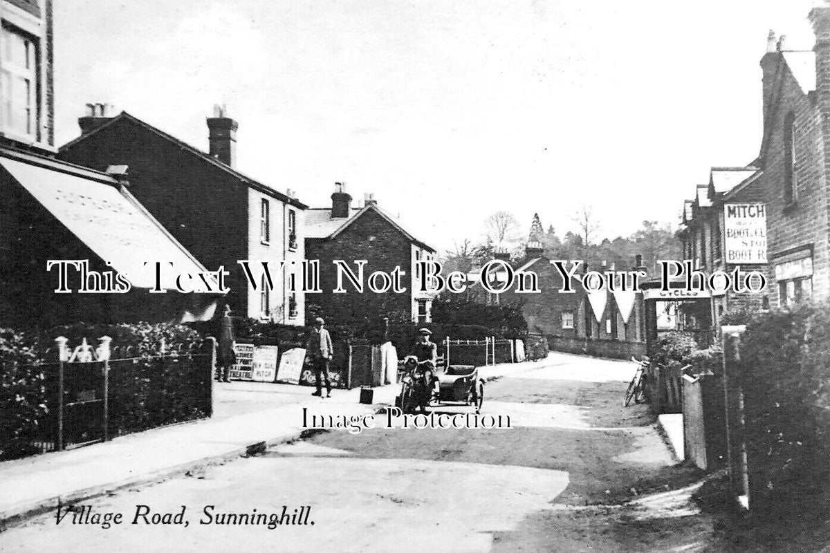 BK 1733 - Village Road, Sunninghill, Berkshire