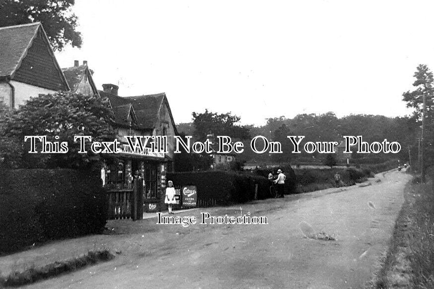 BK 1767 - Underwood General Stores, Bracknell, Berkshire c1927