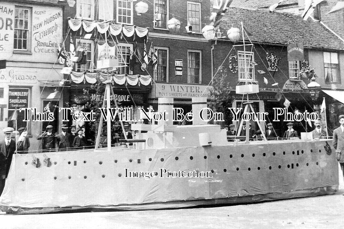 BK 1943 - Battleship Float, Wokingham, Berkshire