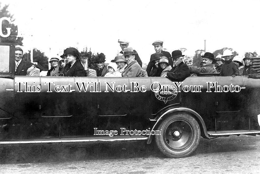 BK 2042 - Reading Coaches Charabanc, Berkshire
