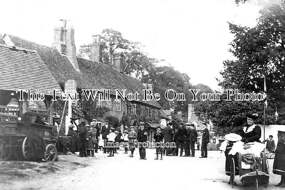 BK 2053 - Royal Oak Pub, Yattendon, Berkshire c1907