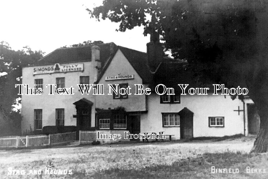 BK 2318 - Stag & Hounds Pub, Binfield, Berkshire c1939