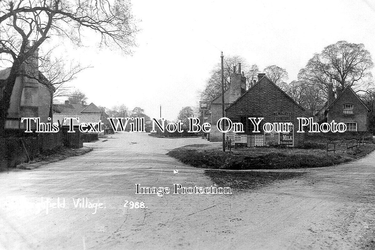 BK 2356 - Burghfield Village, Berkshire c1911