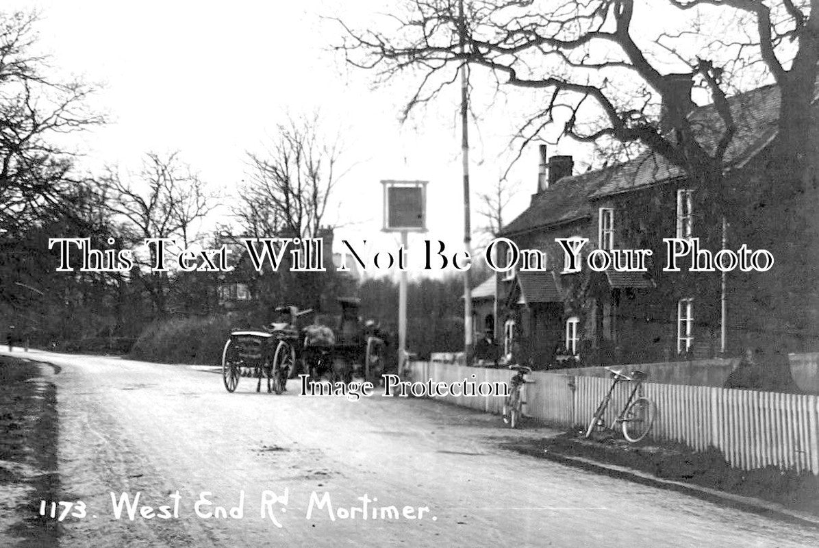 BK 2760 - The Turners Arms, West End Road, Mortimer, Berkshire