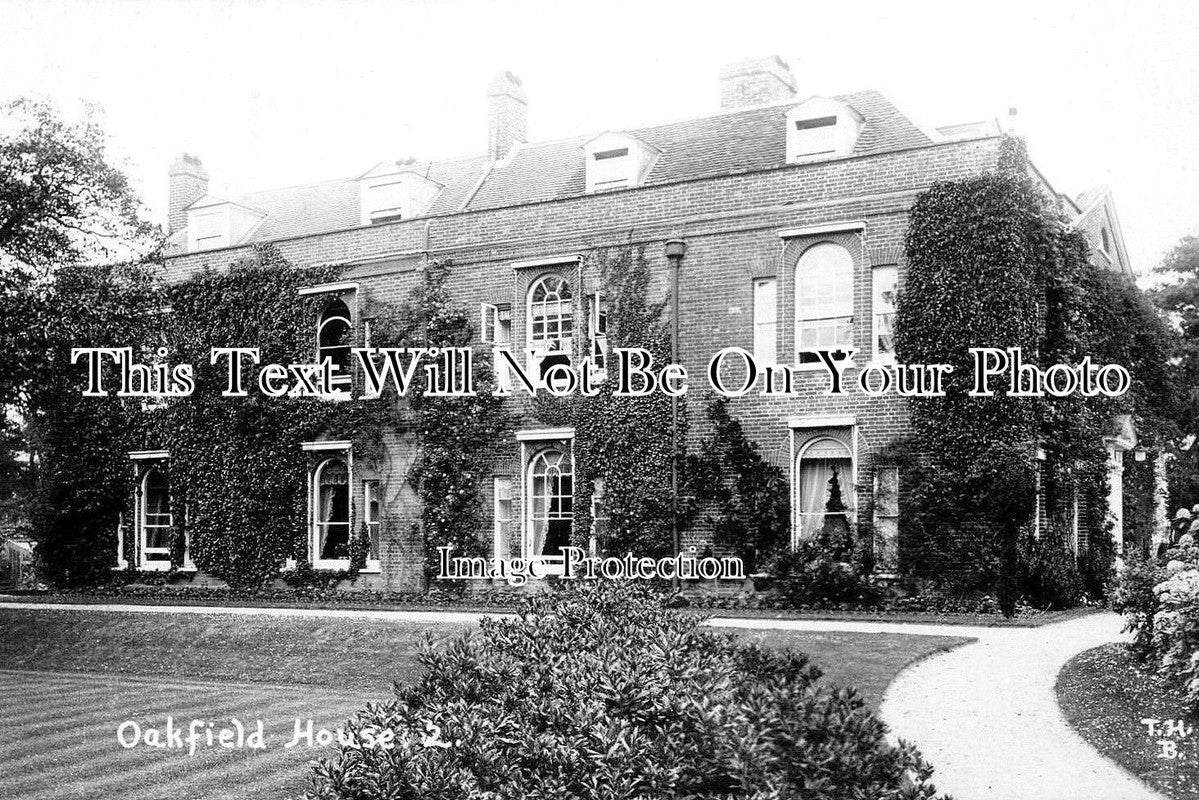 BK 2800 - Oakfield House, Pangbourne, Berkshire