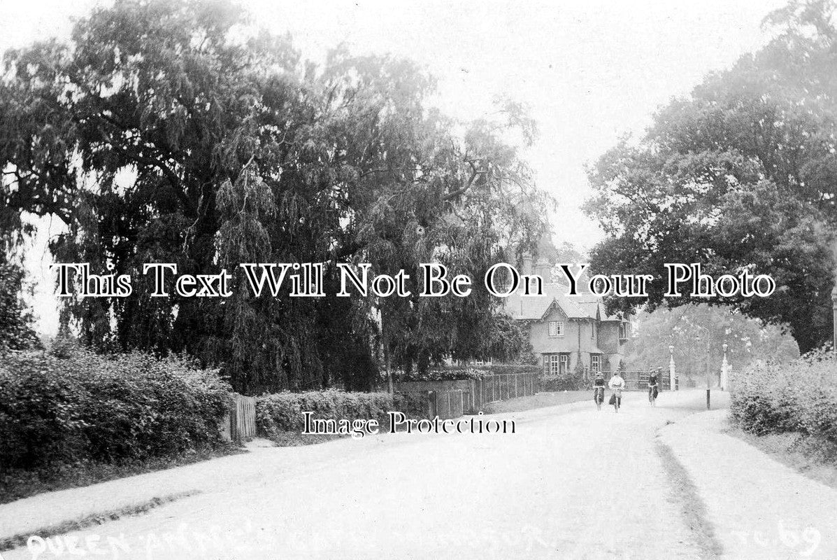 BK 595 - Queen Annes Gate, Windsor, Berkshire