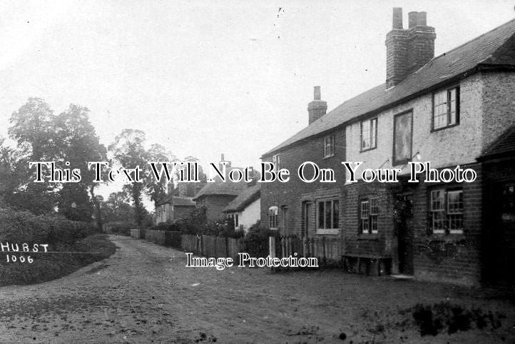 BK 61 - Hurst Village, Berkshire c1920 Pub etc
