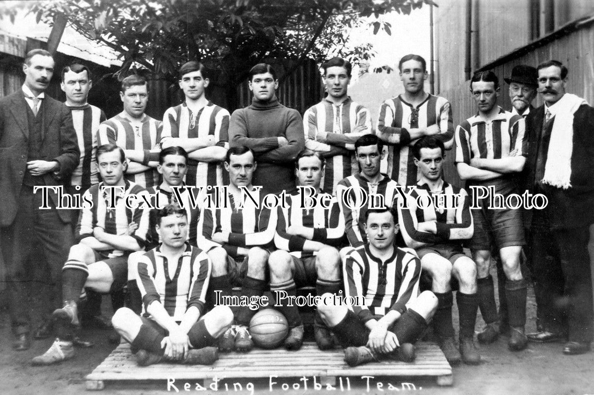 BK 627 - Reading Football Club, Berkshire c1913