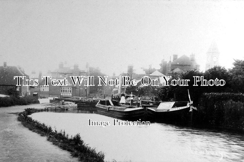 BK 635 - Canal At Newbury, Berkshire