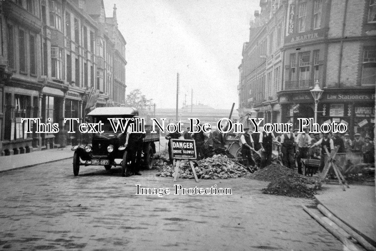 BK 9 -  Roadworks, Reading, Berkshire