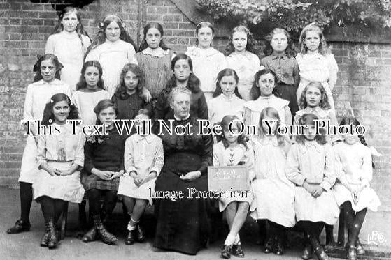 BU 1086 - Linslade School Girls, Buckinghamshire