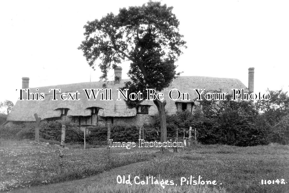 BU 1400 - The Old Cottages, Pitstone, Buckinghamshire c1931