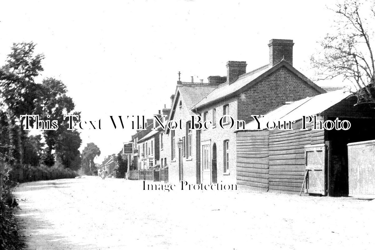 BU 1737 - Wagon & Horses Pub, Aston Clinton, Buckinghamshire c1913