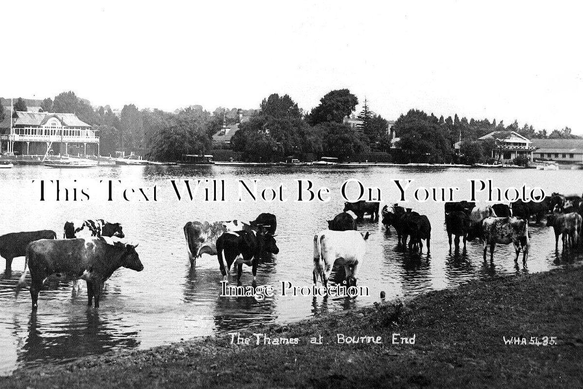 BU 1937 - The River Thames At Bourne End, Buckinghamshire